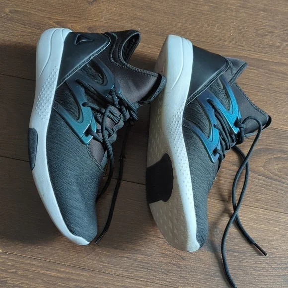 HP. Reebok Hayasu LimitedBlack/Oil Slick-White-Volt (W) - Picture 7 of 14